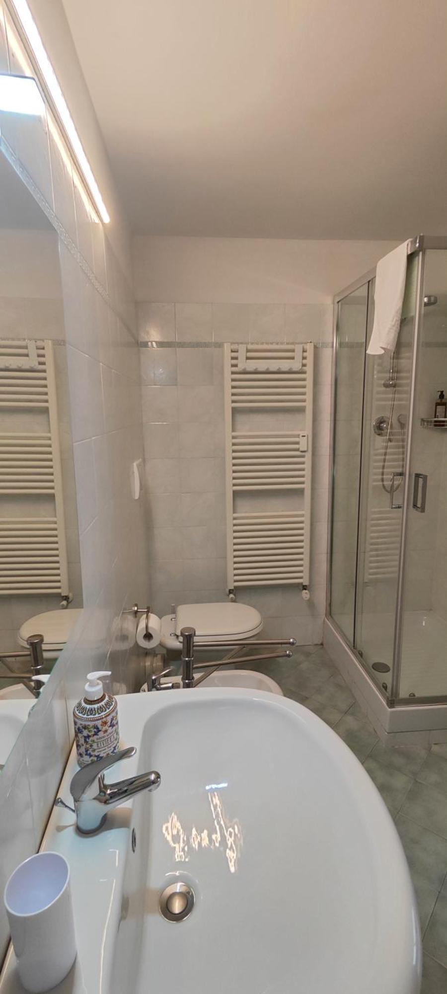 Gemme Fiorentine Apartments In Front Of The Train Station 5 Minutes From The Centre Free Parking ฟลอเรนซ์ ภายนอก รูปภาพ